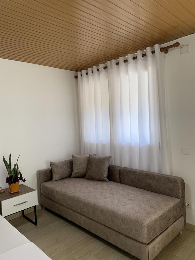 Olive House. Hotel Vlore Exterior photo